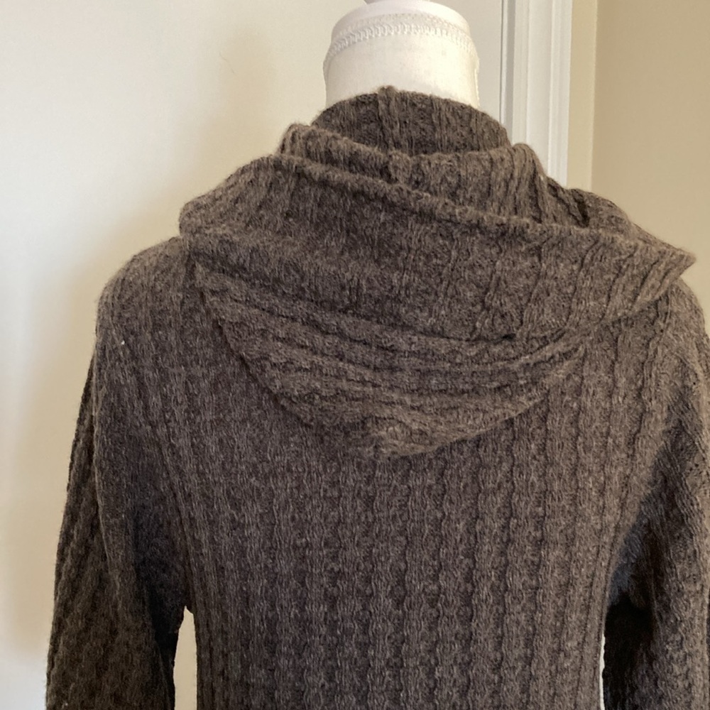 Urban Behaviour Women's Brown Knit Sweater Size L EUC - Picture 5 of 13
